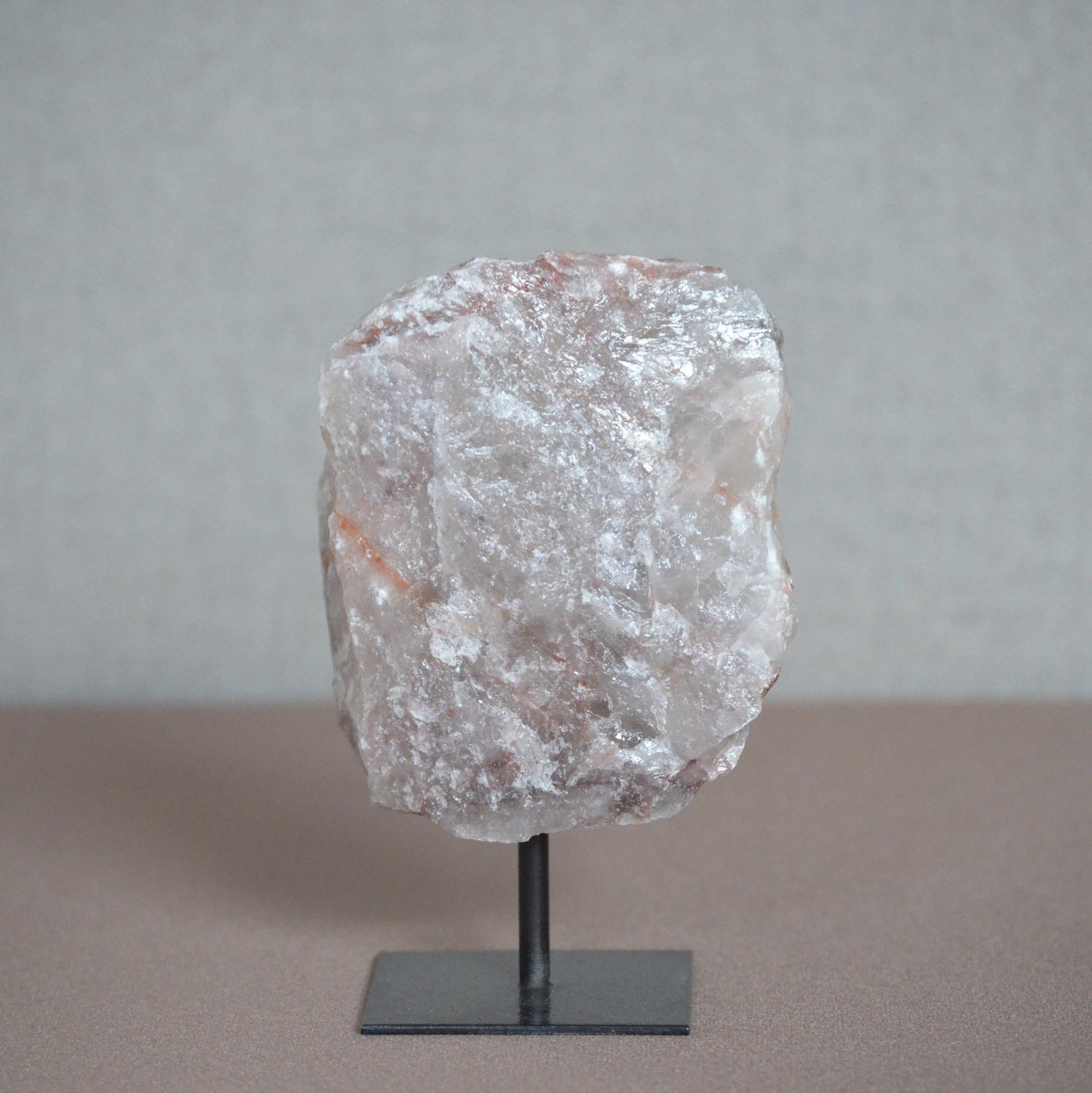 Hematietkwarts op standaard (2)