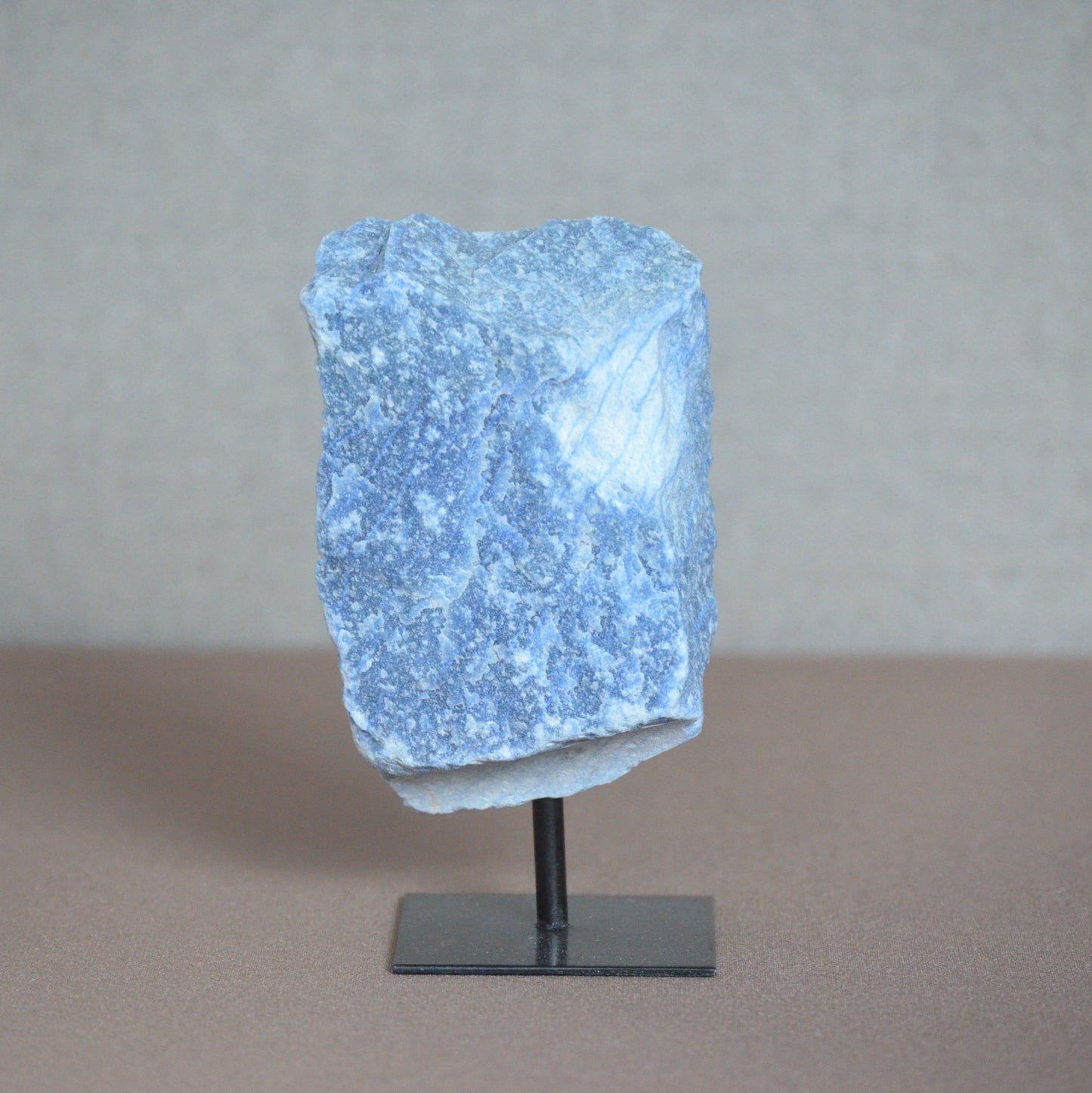 Blauwe aventurijn op standaard (1)